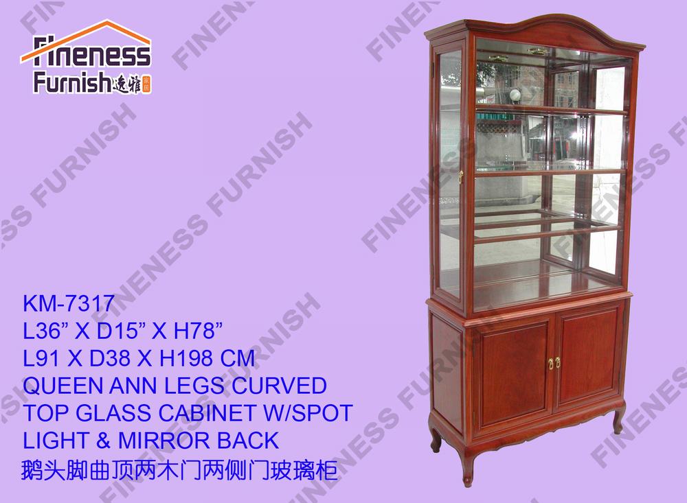 QUEEN ANN LEGS CURVED TOP GLASS CABINET W/SPOT LIGHT & MIRROR BACK